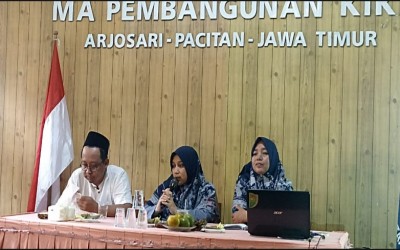 Pimpinan Pesantren Al-Fattah Kikil Berikan Apresiasi Pendidikan Di Lembaga Pendidikan Pesantren